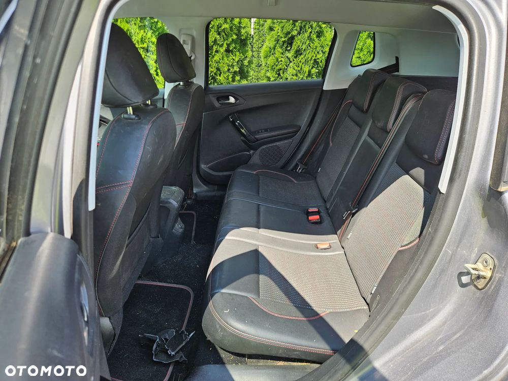 Peugeot 2008 PureTech 110 Stop&Start EAT6 GT-Line Edition - 16