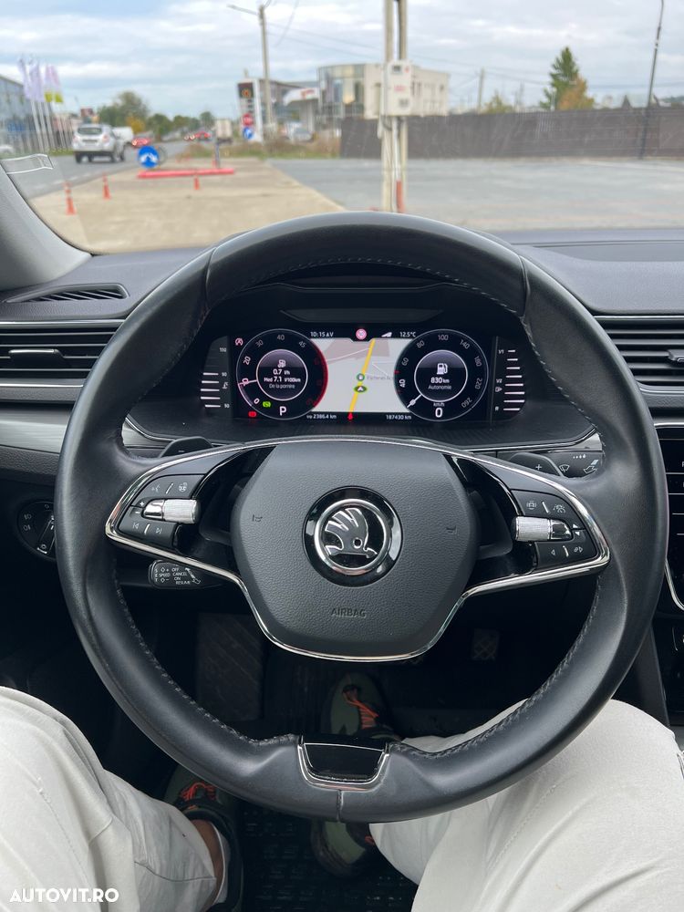 Skoda Superb 2.0 TDI 4x4 DSG Style - 10