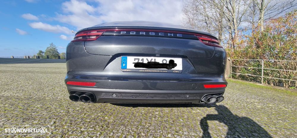 Porsche Panamera 4 E-Hybrid - 6