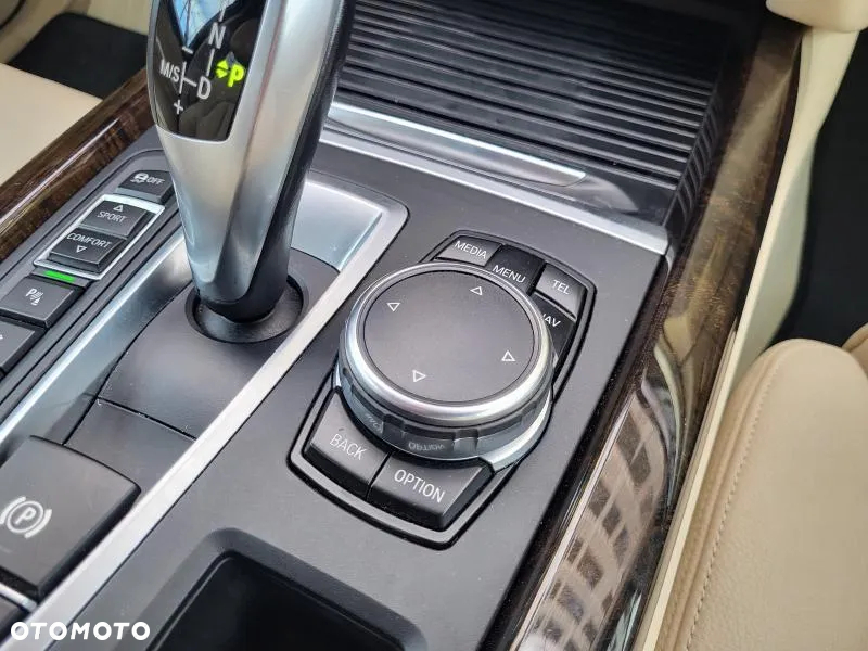 BMW X5 xDrive25d - 9