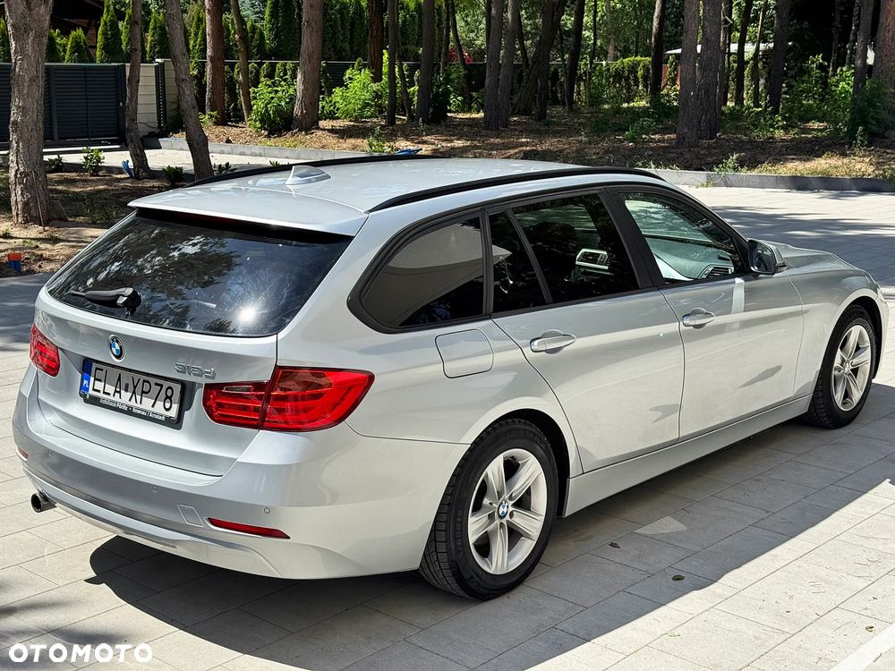 BMW Seria 3 318d DPF Edition Sport - 15