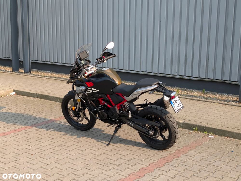 BMW G - 8