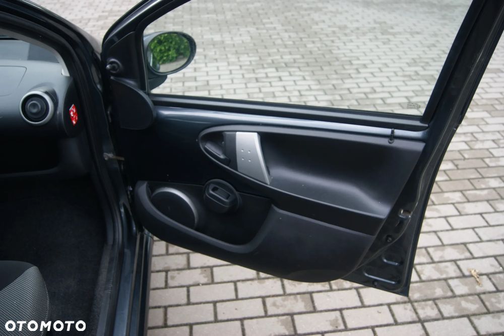 Toyota Aygo Connect - 22