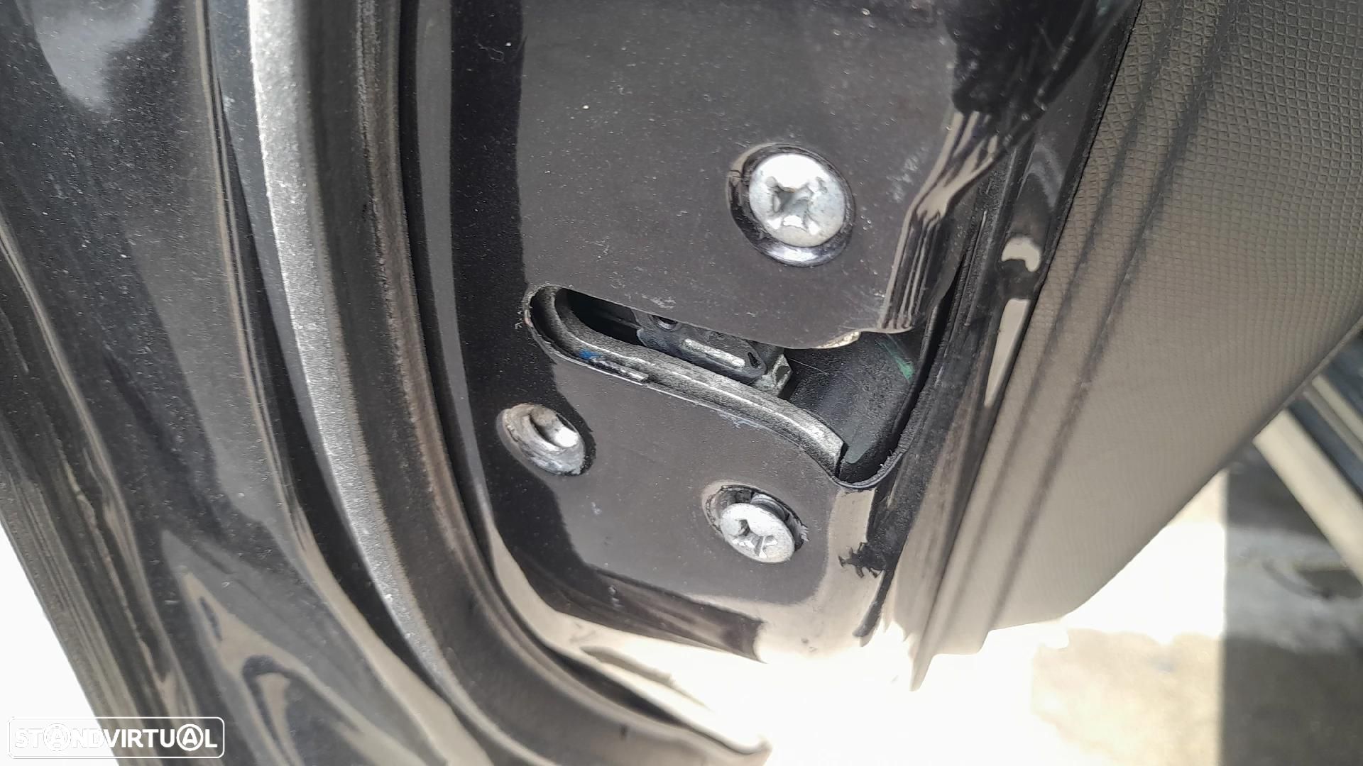 Fechadura / fecho porta frente direito NISSAN Micra III (K12) - 1