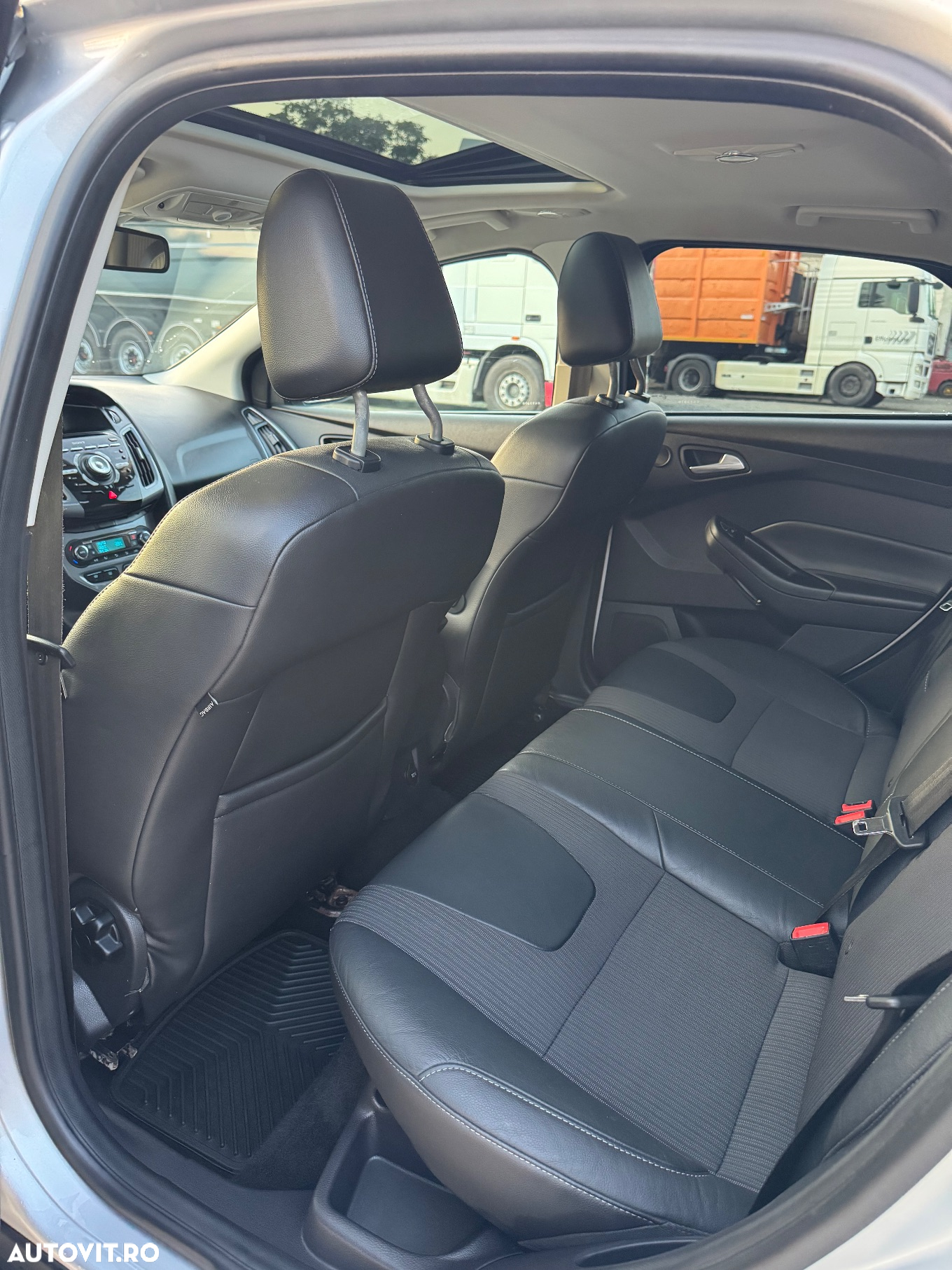 Ford Focus - 10