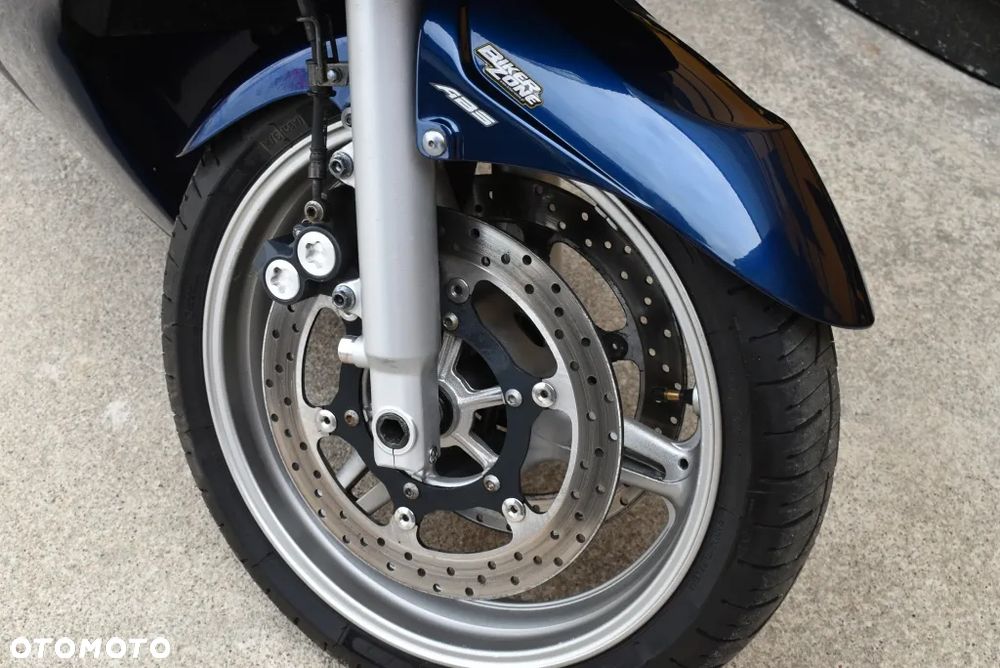 Yamaha FJR - 29