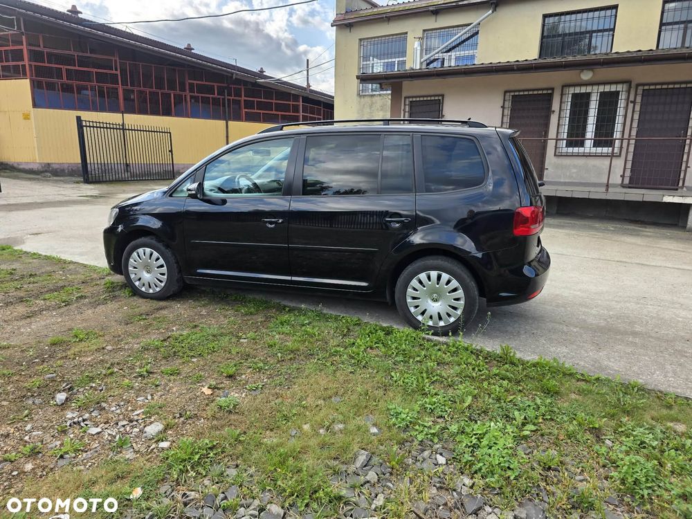 Volkswagen Touran - 3