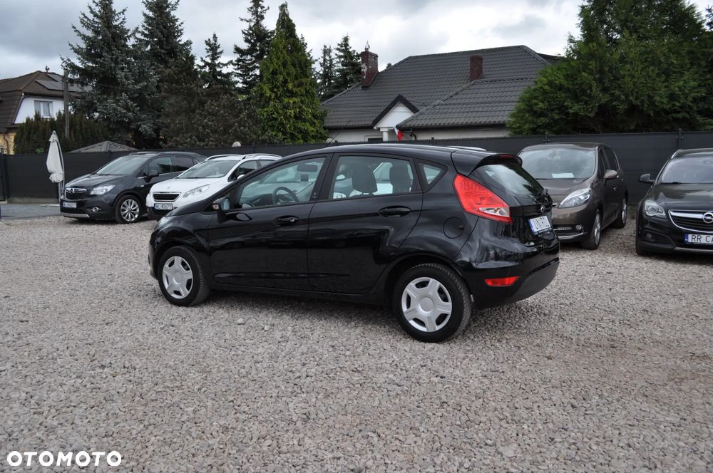 Ford Fiesta 1.25 Champions Edition - 9