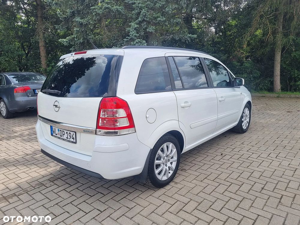 Opel Zafira 1.6 Essentia - 5