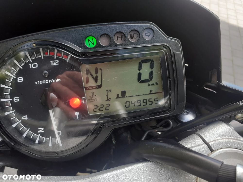 Suzuki GSR - 5