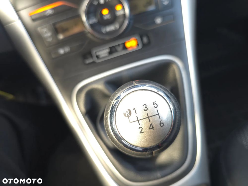 Toyota Auris 1.33 VVT-i Edition - 28