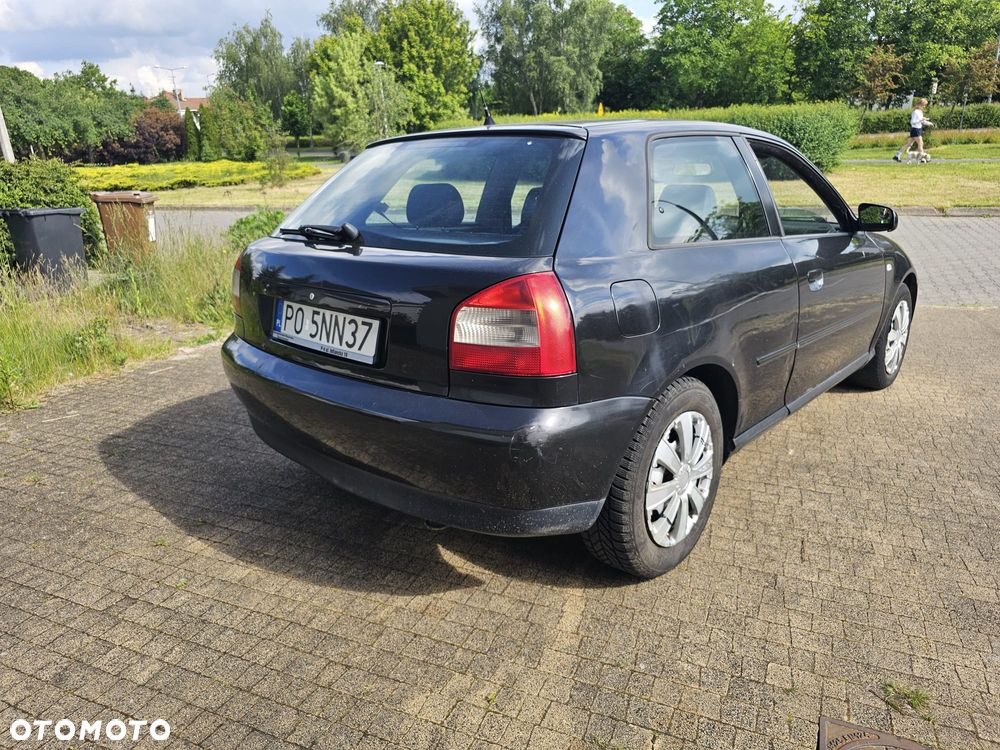 Audi A3 Sportback 1.8 Ambition - 4