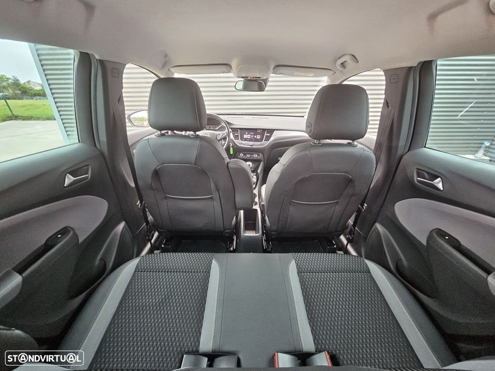 Opel Crossland X 1.2 T Innovation - 42