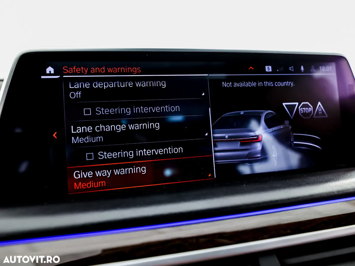 BMW Seria 7 750Li xDrive - 27