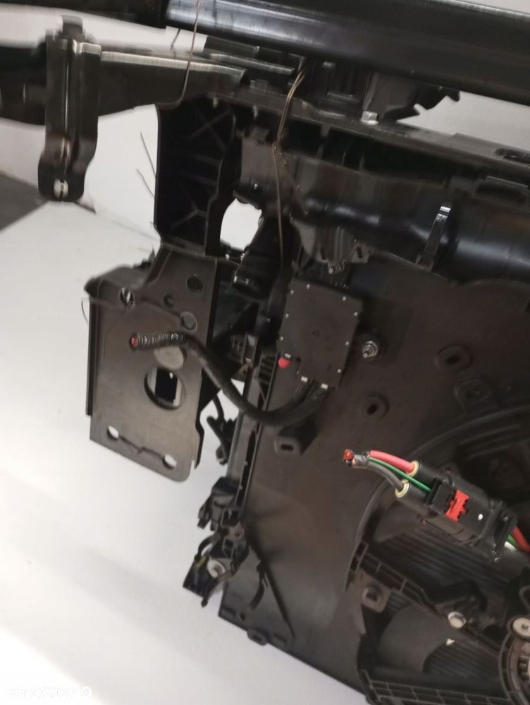 Pas przedni chłodnice RENAULT RAFALE 1,2i HYB - 6