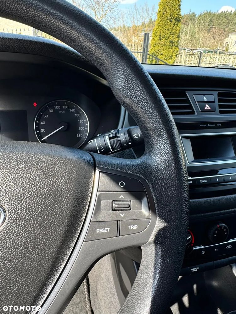 Hyundai i20 blue 1.2 Classic - 23