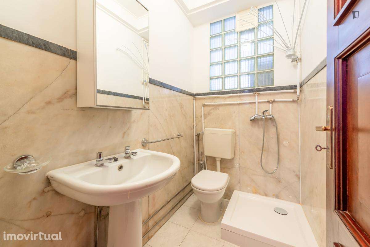 Quarto - localizado em Picoas Lisbon - Grande imagem: 2/13