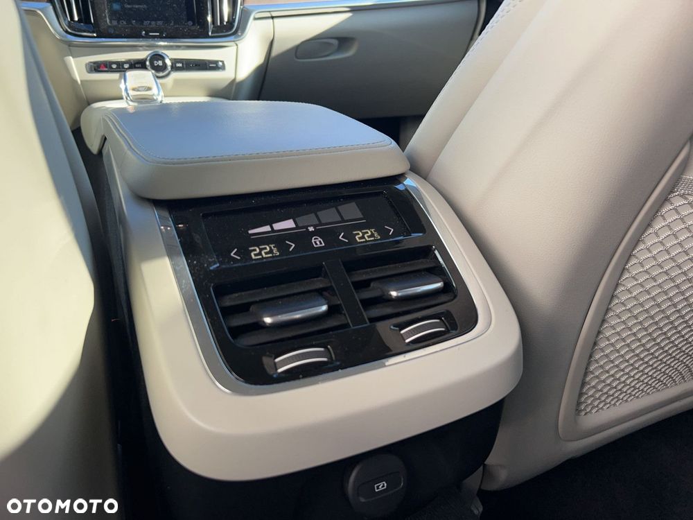 Volvo S90 - 15