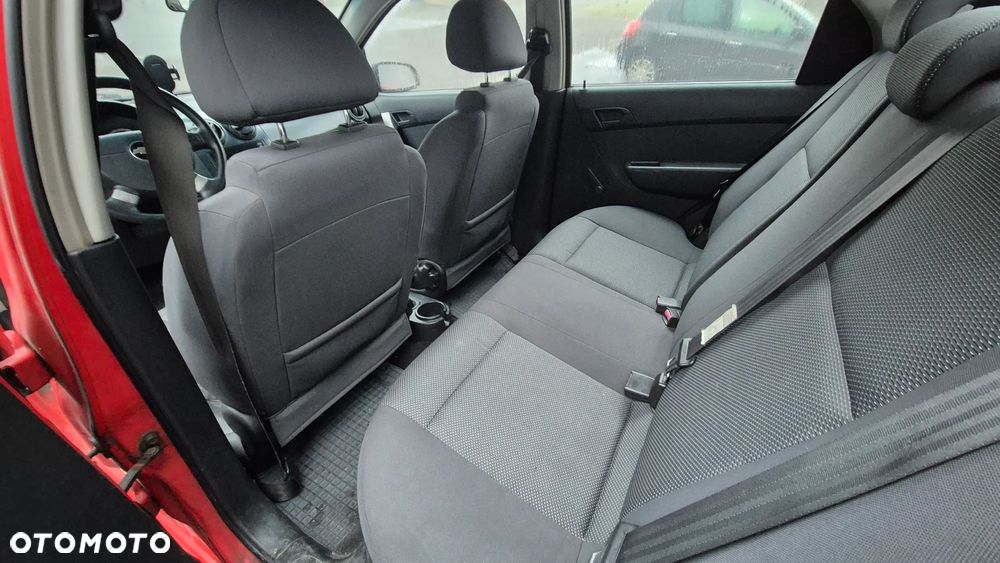 Chevrolet Aveo - 15