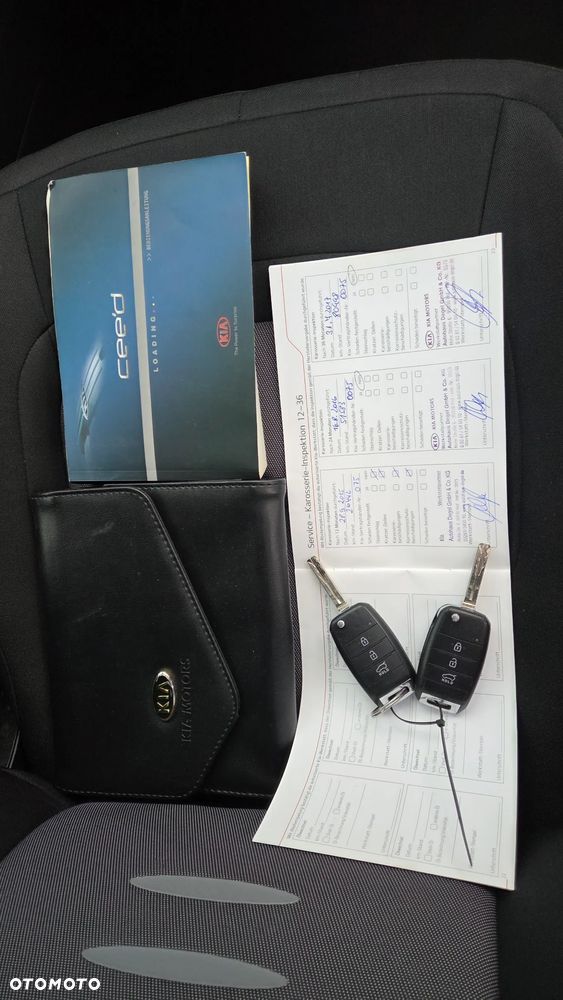 Kia Ceed 1.6 CRDi 128 Dream Team Edition - 21