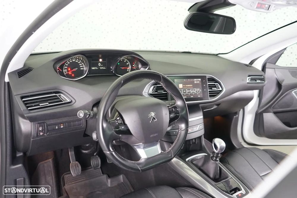 Peugeot 308 SW 1.2 PureTech Allure Pack - 15