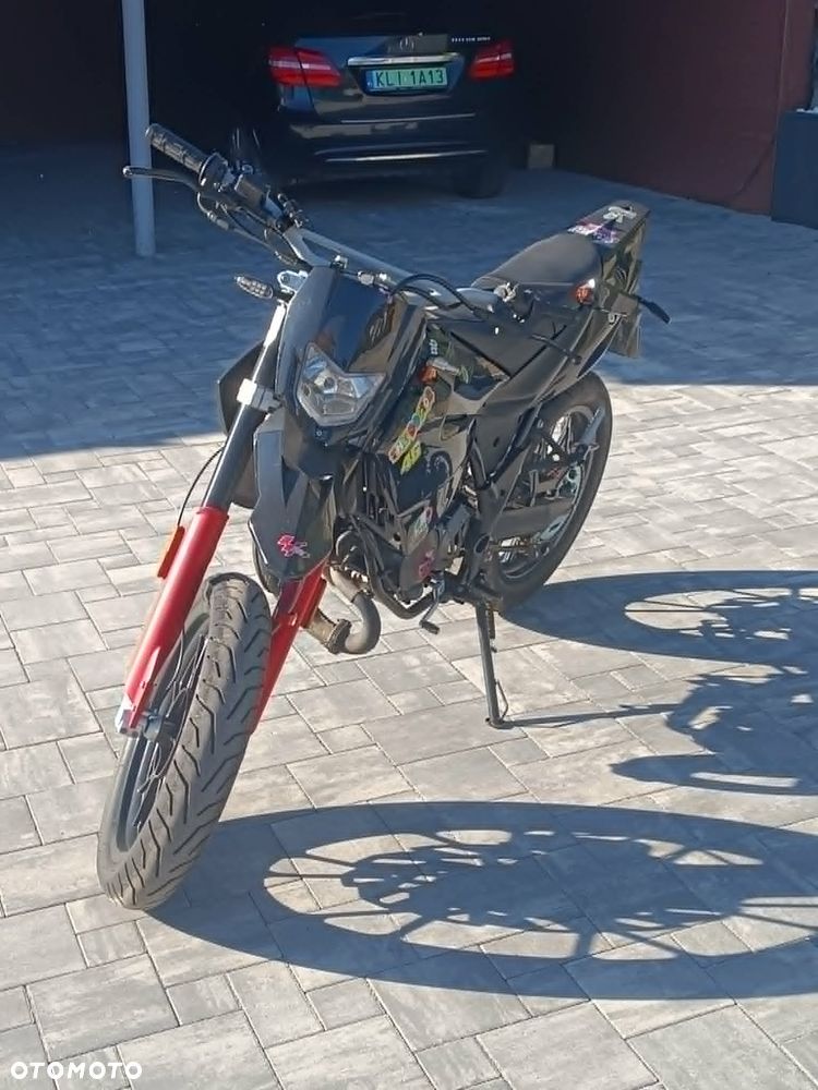 Generic Inny - 12