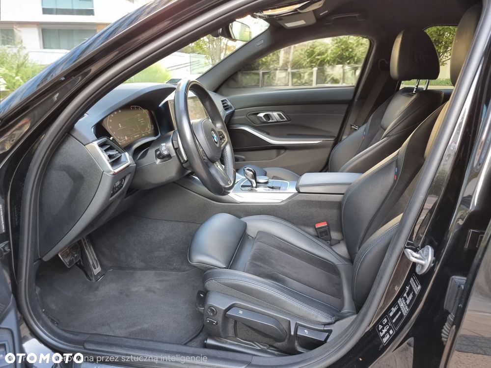 BMW Seria 3 320d xDrive M Sport Sport - 13