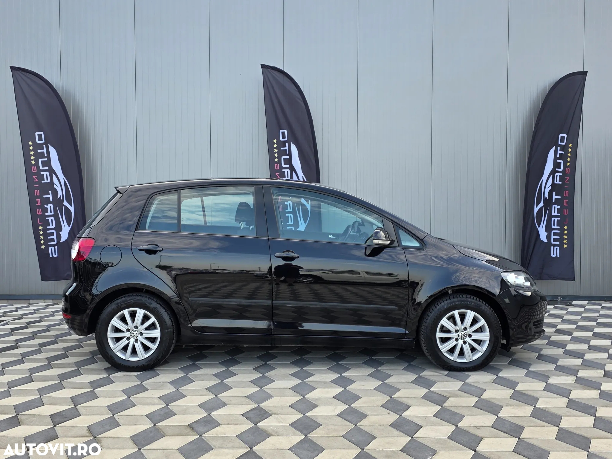 Volkswagen Golf Plus 1.6 TDI DPF BlueMotion Technology Comfortline - 17