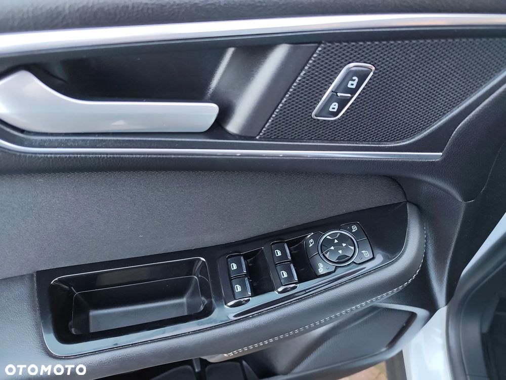 Ford S-Max 2.0 TDCi Trend - 11