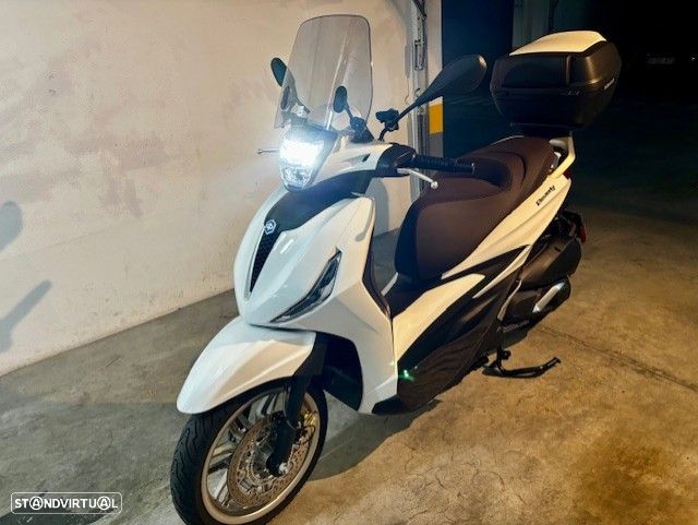 Piaggio Beverly 300 HPE - 2