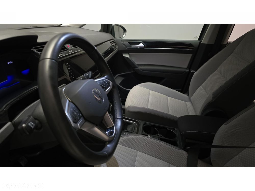 Volkswagen Touran - 30