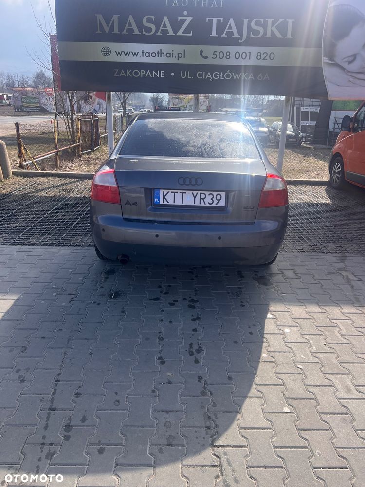 Audi A4 Limousine - 5