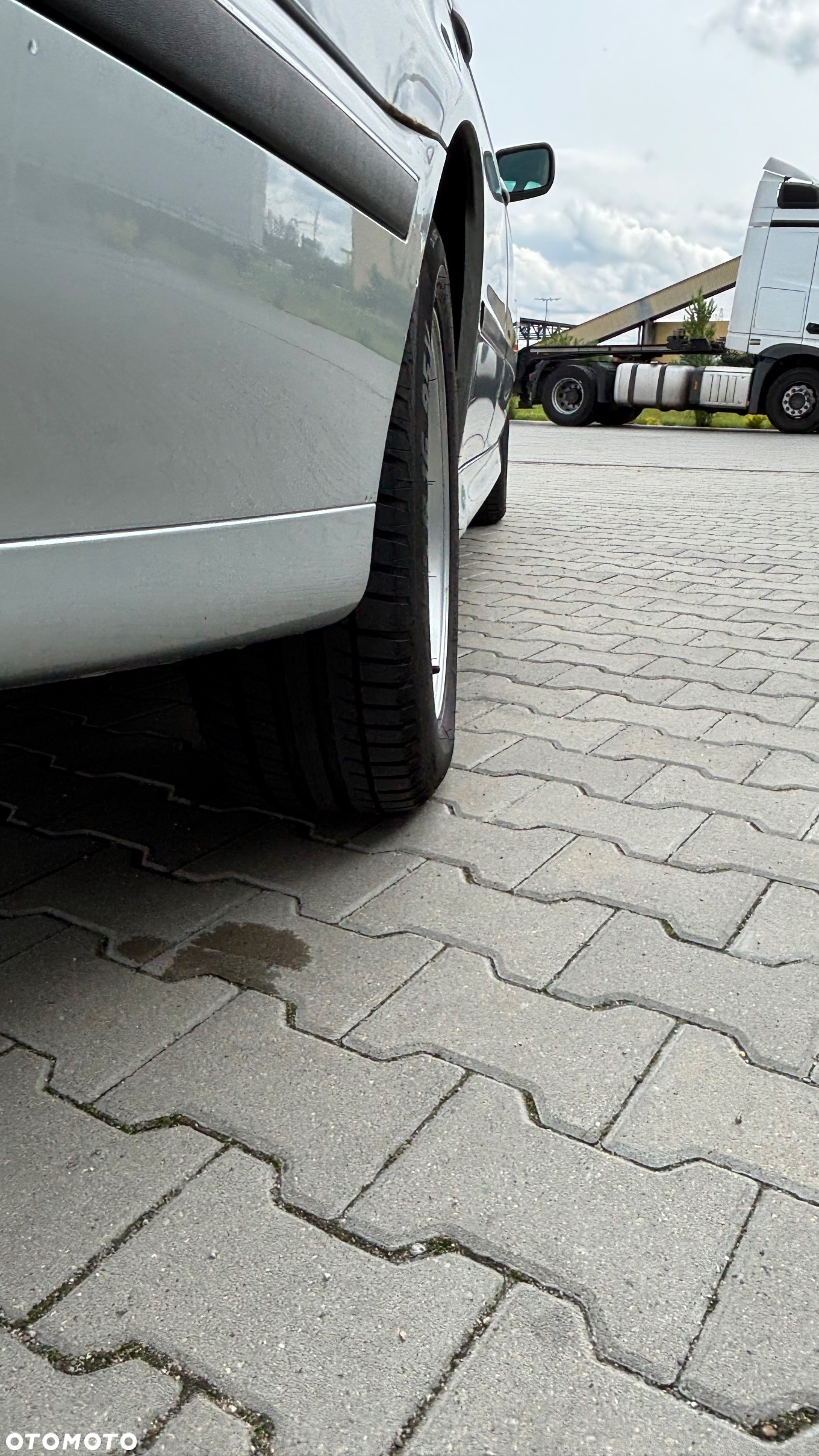 BMW Seria 5 520i - 14