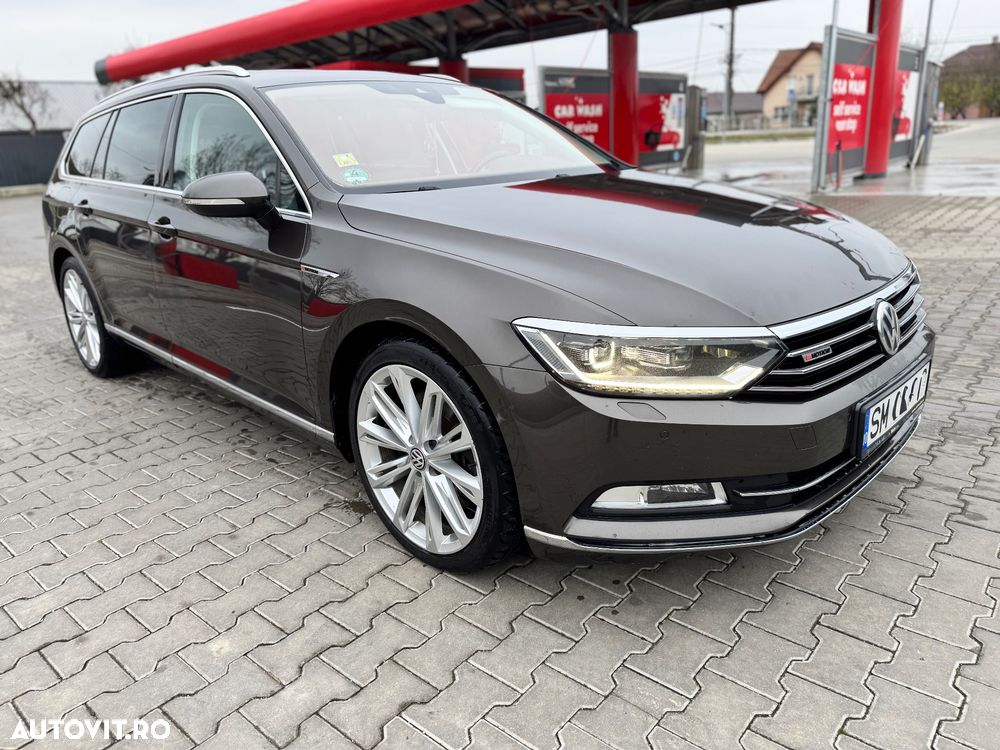 Volkswagen Passat - 1