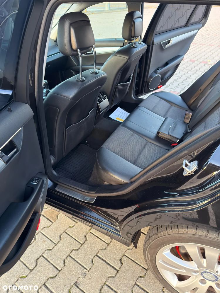Mercedes-Benz Klasa C 220 CDI BlueEff Avantgarde - 16