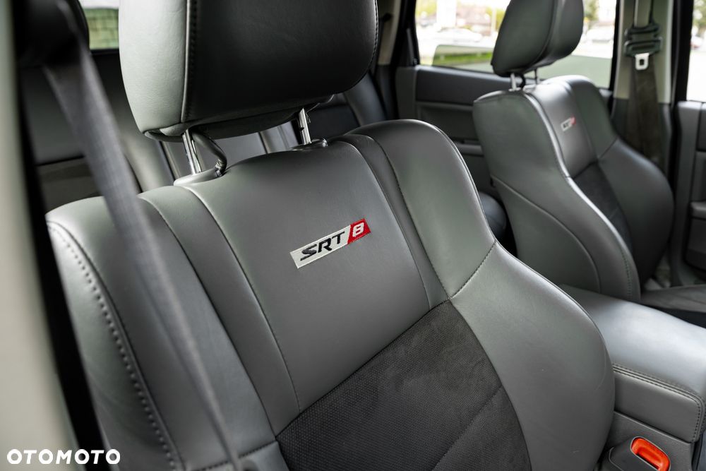 Jeep Grand Cherokee 6.1 V8 SRT8 - 24