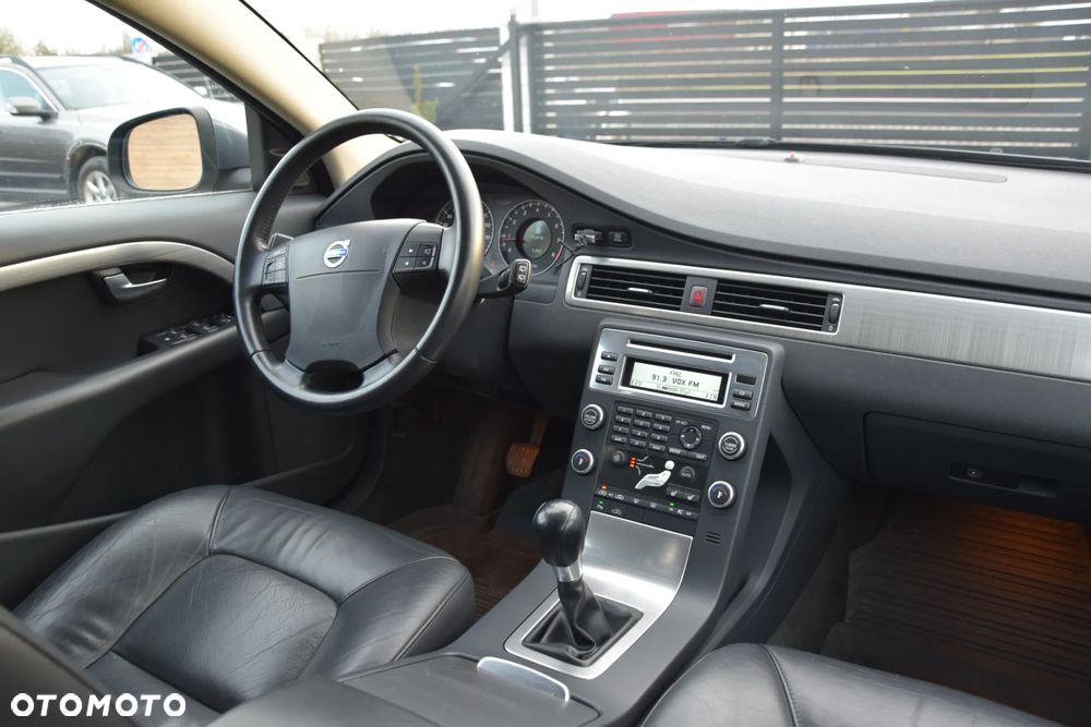 Volvo V70 2.5T Summum - 31