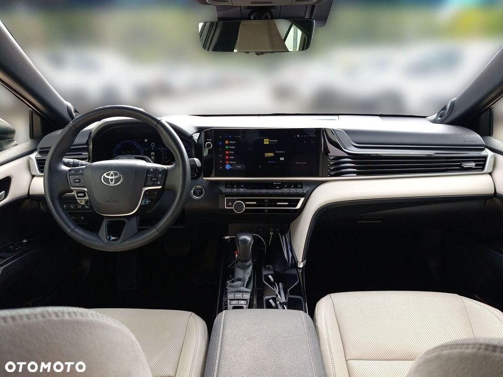 Toyota Camry - 11
