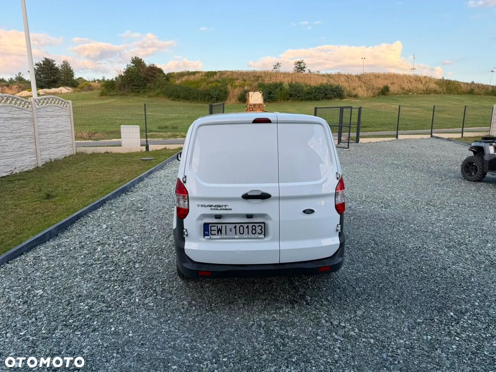 Ford Courier - 3