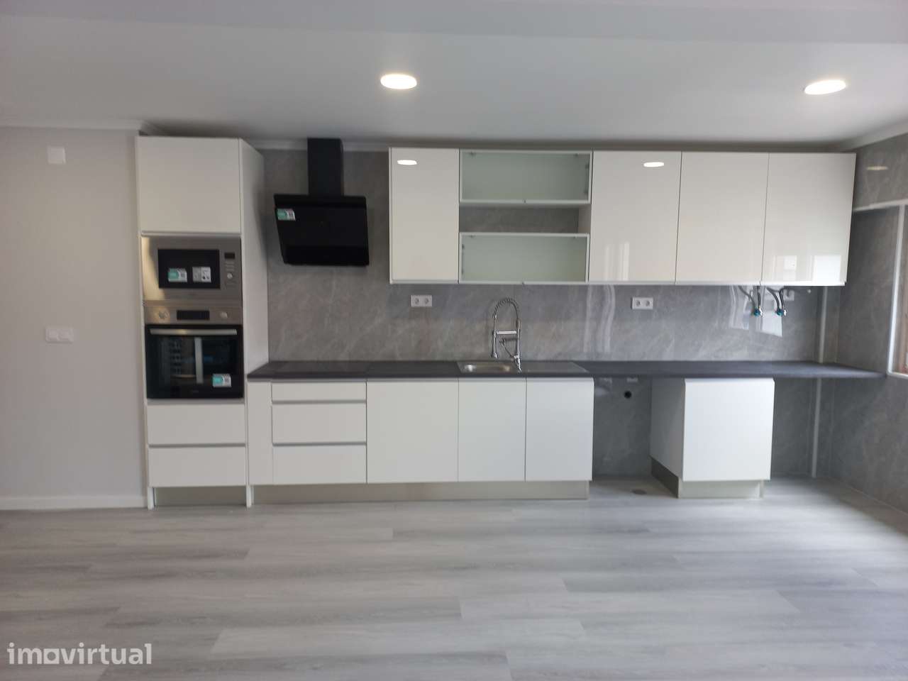 Apart.T4 Totalmente Remodelado-A Sua Nova Casa - Grande imagem: 2/27