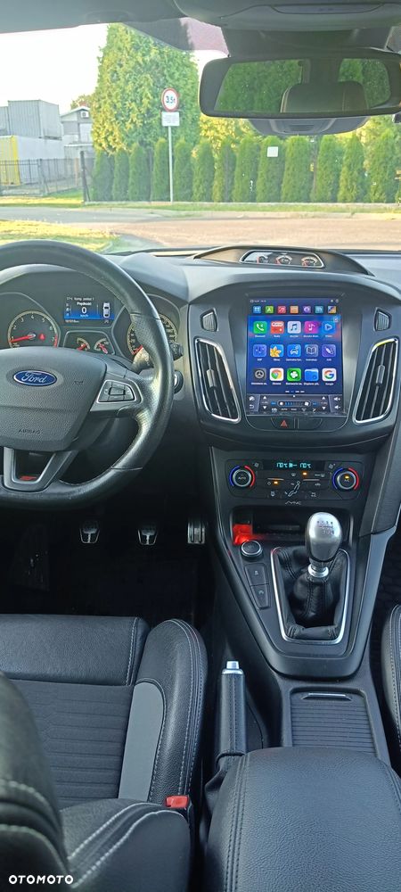 Ford Focus ST - 5