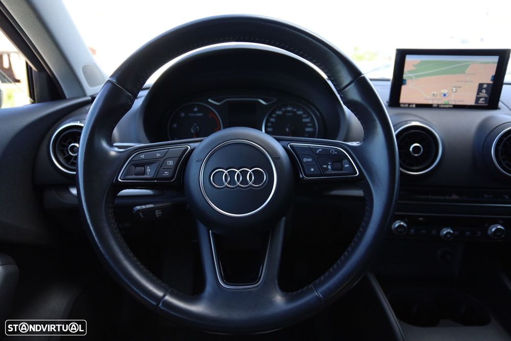 Audi A3 Sportback 1.6 TDI Design - 13