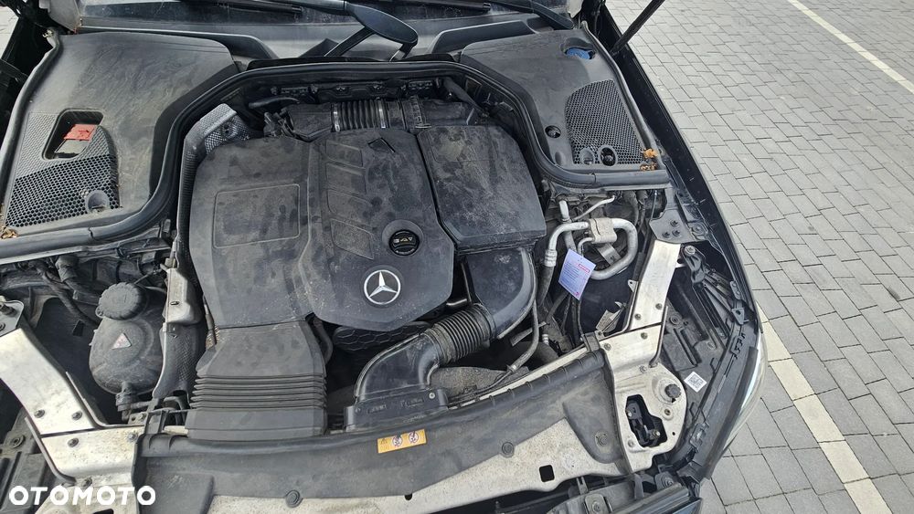 Mercedes-Benz Klasa E 220 d 9G-TRONIC - 33