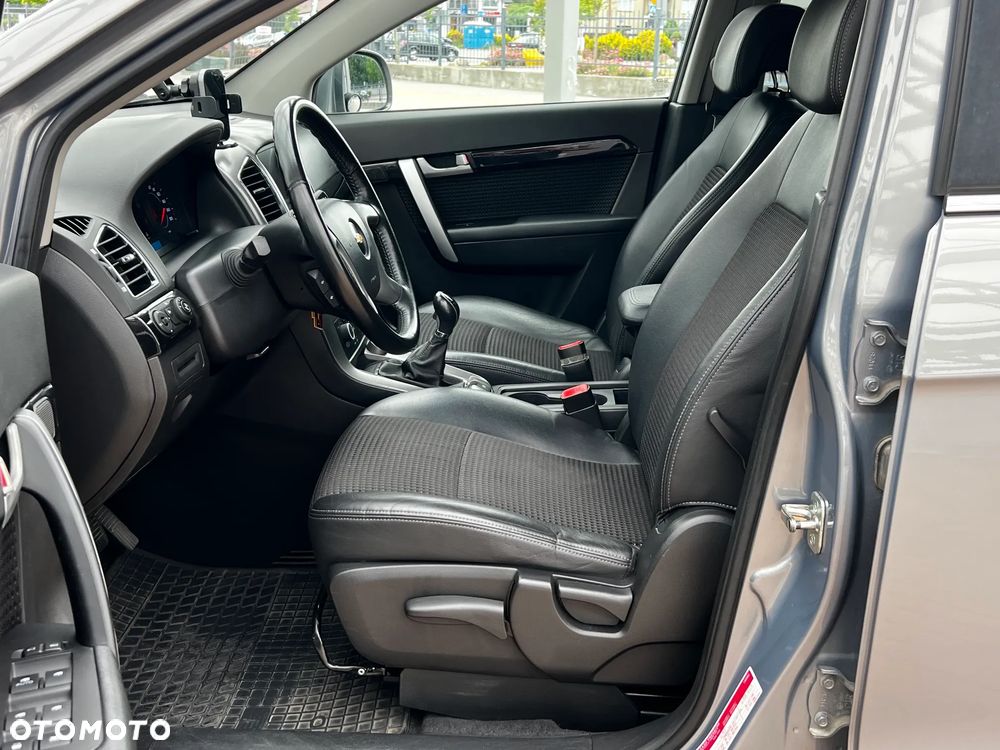 Chevrolet Captiva - 32