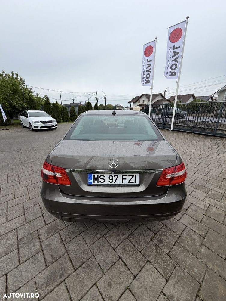Mercedes-Benz E 220 CDI DPF BlueEFFICIENCY 7G-TRONIC Elegance - 6