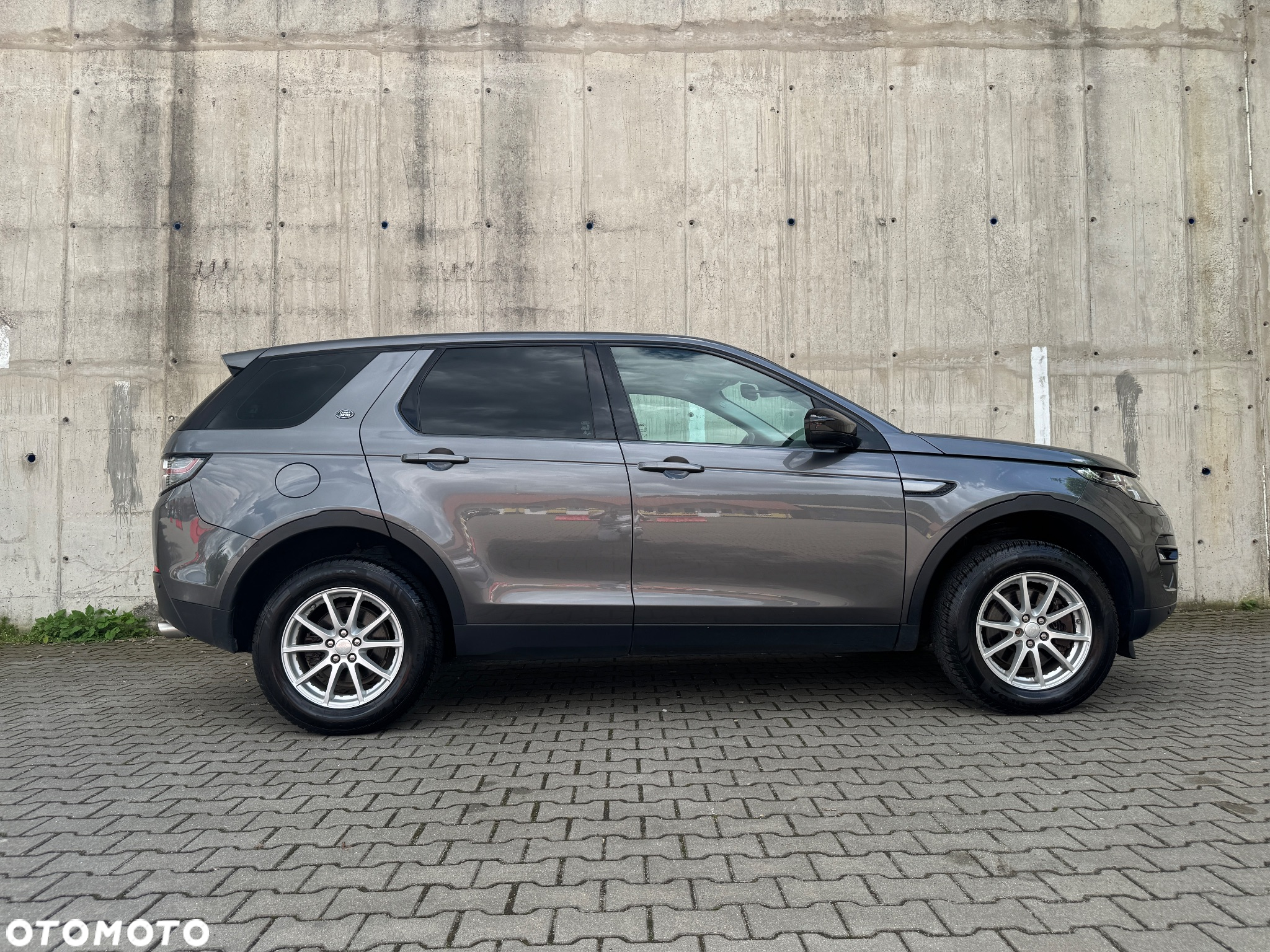 Land Rover Discovery Sport 2.0 TD4 HSE Luxury - 8