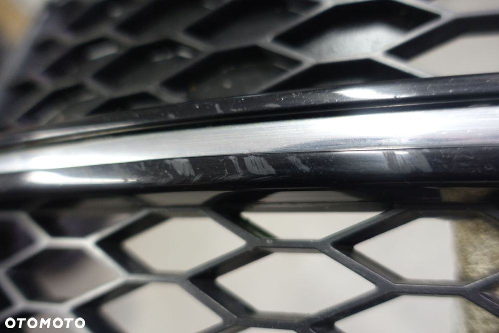 KRATKA ZDERZAKA LEWA AUDI Q5 SLINE LIFT 8R0 - 7