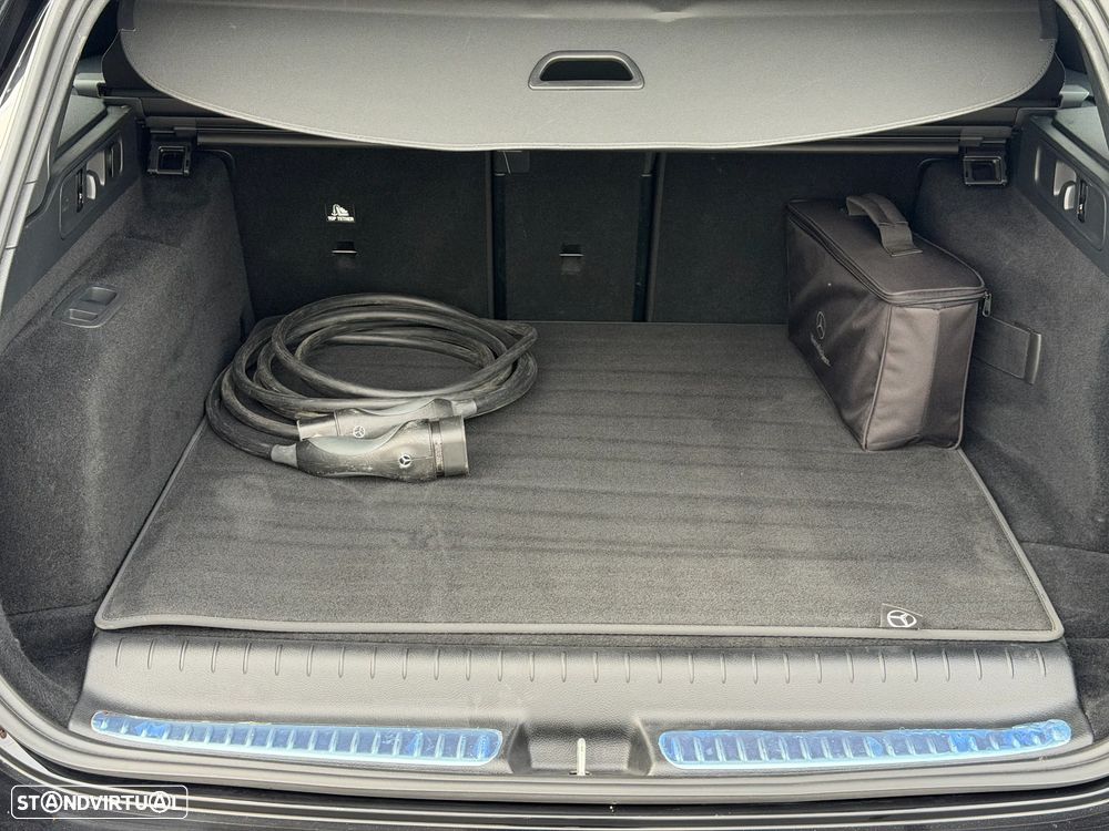 Mercedes-Benz C 300 e T 9G-TRONIC AMG Line - 18