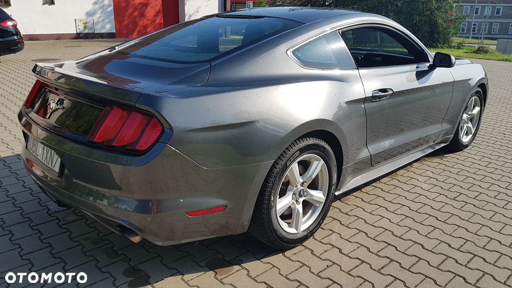 Ford Mustang - 7