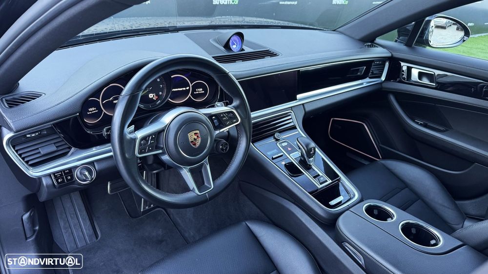 Porsche Panamera 4 E-Hybrid Platinum Edition - 12